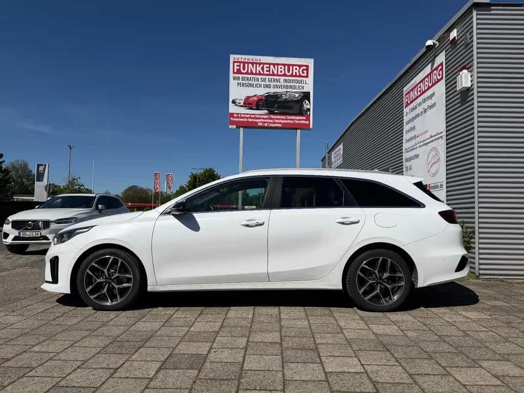 Kia Ceed 1.5 tgdi ACC/PANO/LED/JBL/AUT/NAVI/VIRTUAL 09/2021-photo-3