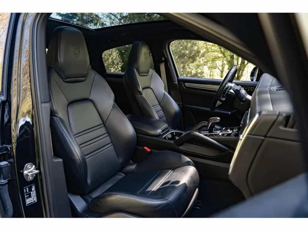 Porsche Cayenne Coupé Platinum Edition 12/2022-photo-10