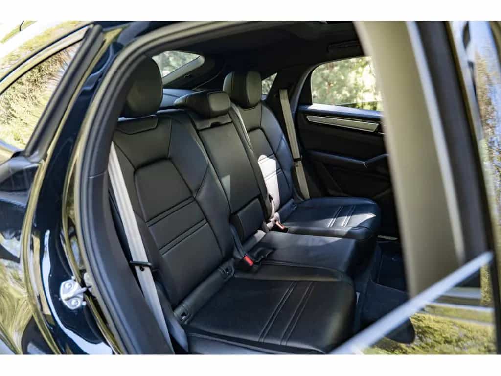 Porsche Cayenne Coupé Platinum Edition 12/2022-photo-13