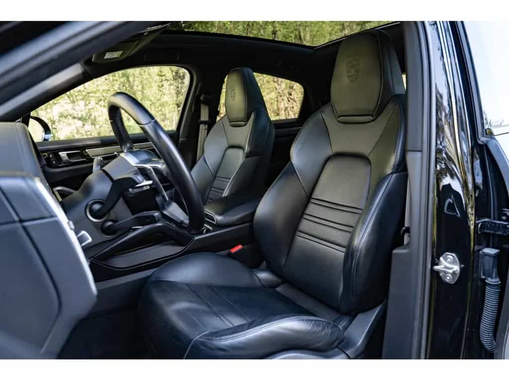 Porsche Cayenne Coupé Platinum Edition 12/2022-photo-9