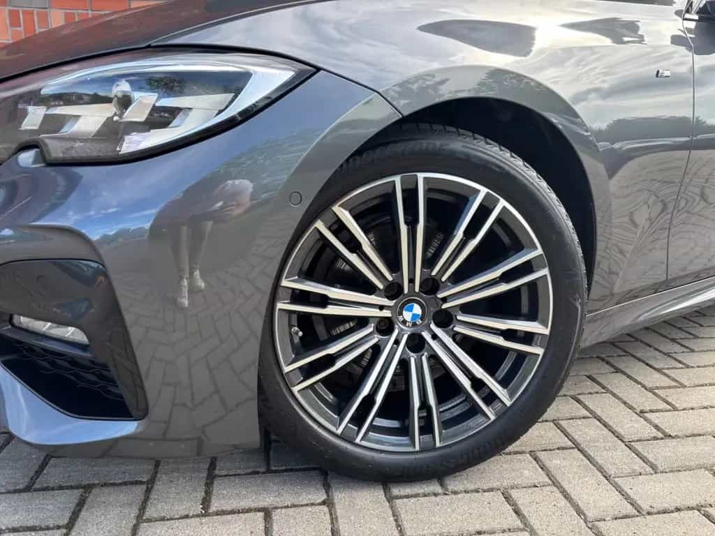 BMW 320 i Limousine *M Sport*ACC*HiFi*Virtual*1. Hand 09/2021-photo-8