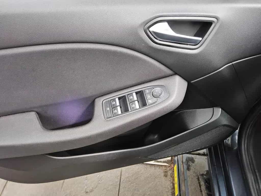 Renault Clio 1.3 TCe Intens T-Leder Navi LED 05/2020-photo-9
