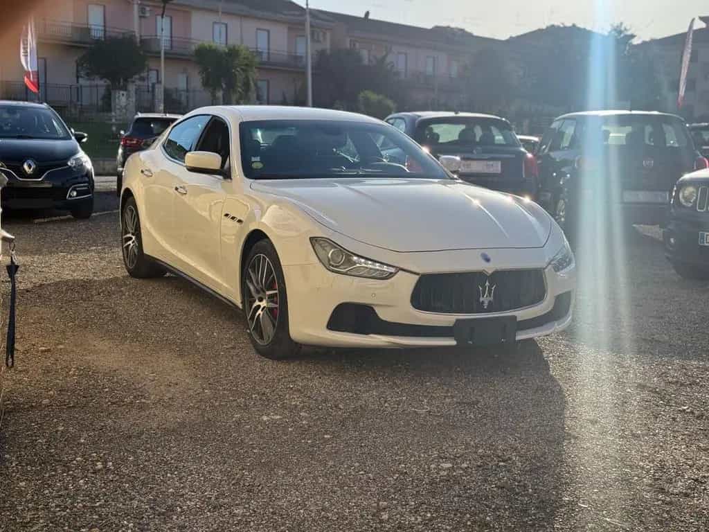 Maserati Ghibli V6 Diesel 275 CV 09/2015-photo-1