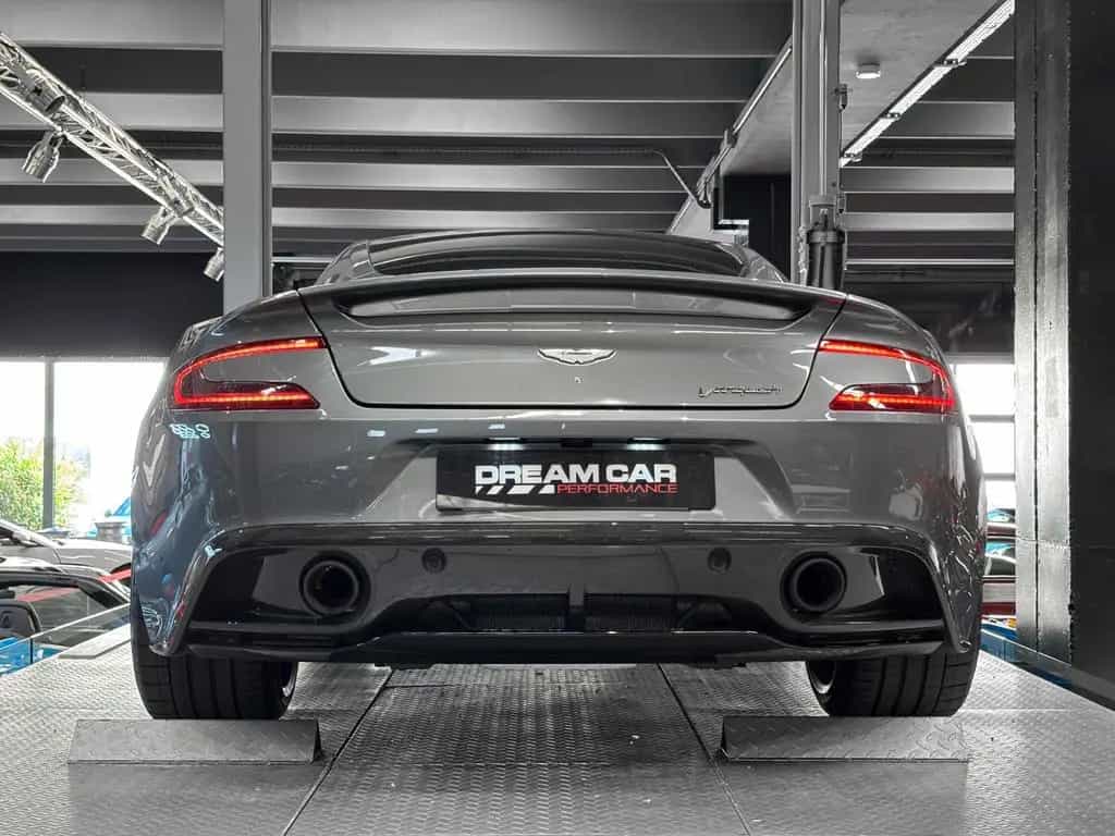 Aston Martin Vanquish V12 - CARBONE - BANG OLUFSEN 09/2014-photo-13