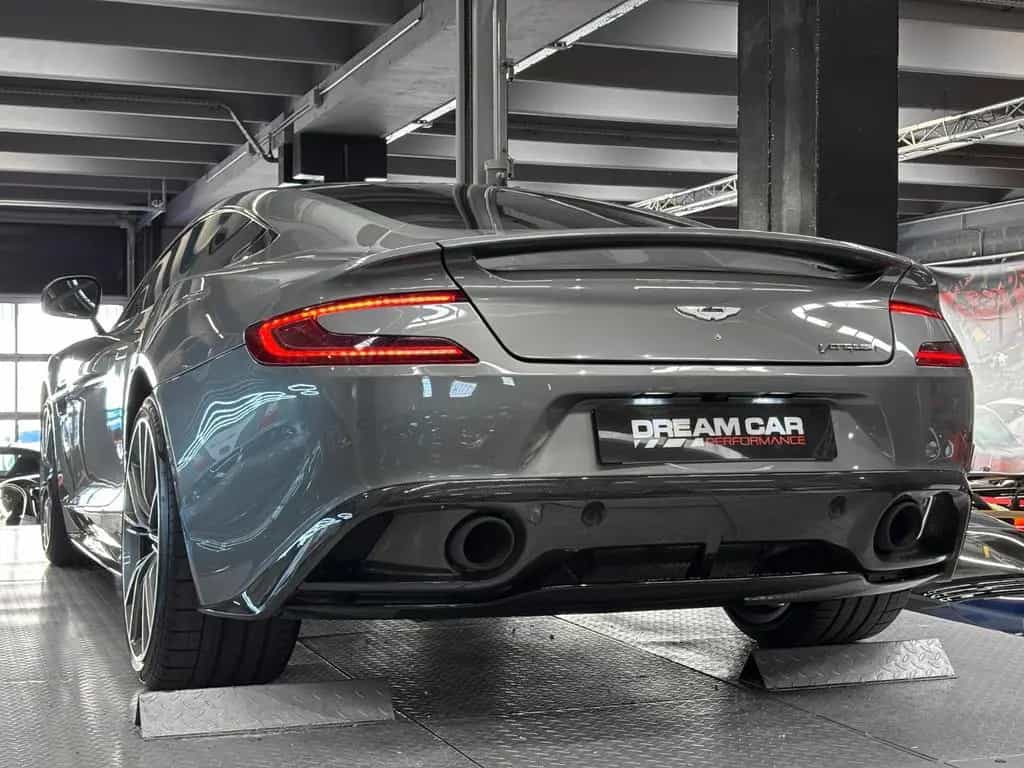 Aston Martin Vanquish V12 - CARBONE - BANG OLUFSEN 09/2014-photo-14