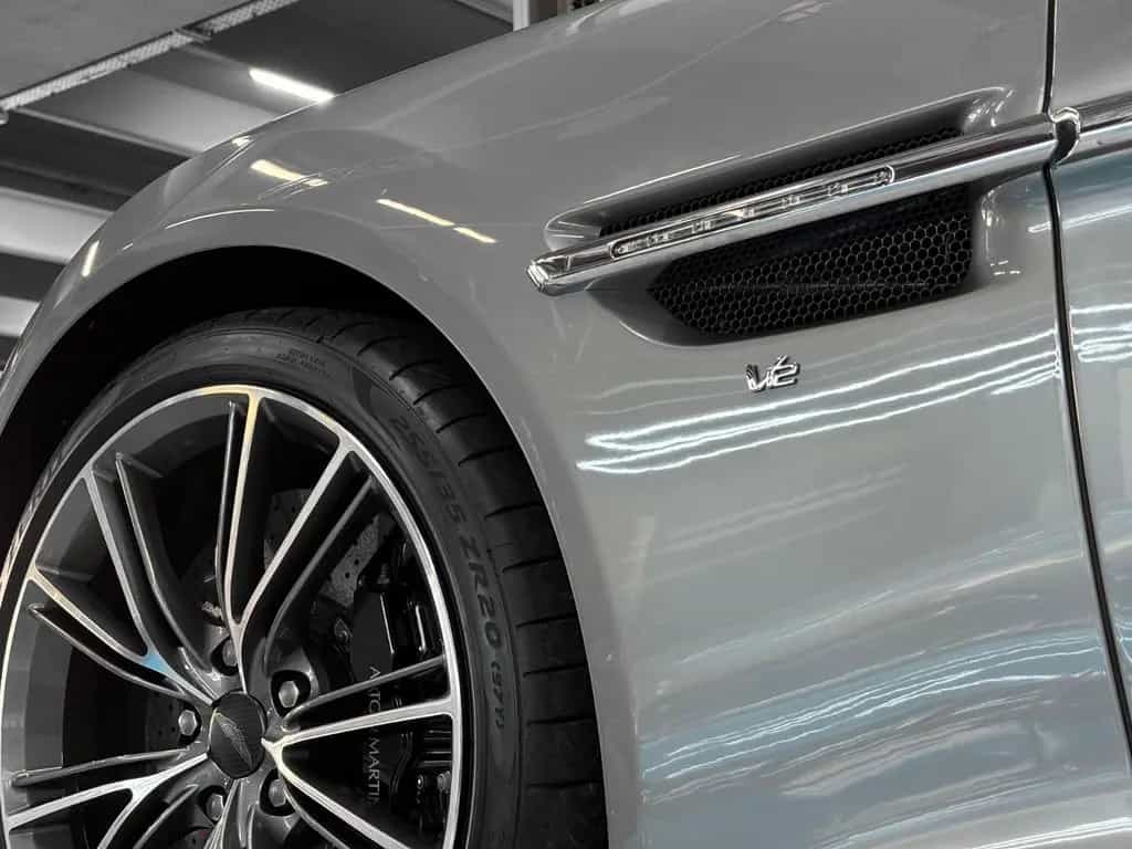 Aston Martin Vanquish V12 - CARBONE - BANG OLUFSEN 09/2014-photo-18