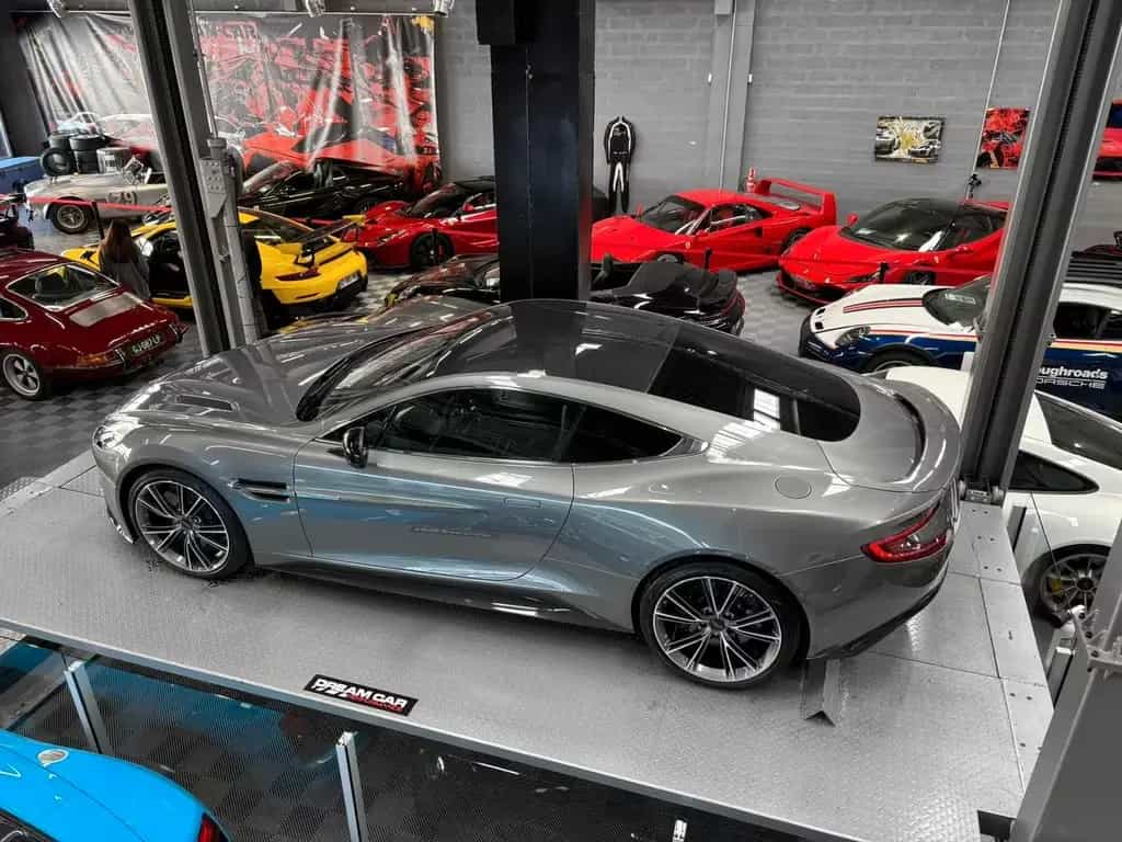 Aston Martin Vanquish V12 - CARBONE - BANG OLUFSEN 09/2014-photo-2