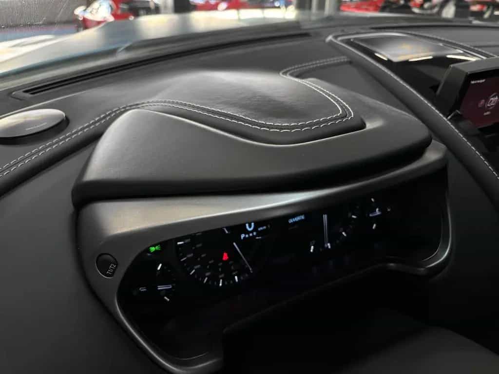 Aston Martin Vanquish V12 - CARBONE - BANG OLUFSEN 09/2014-photo-43
