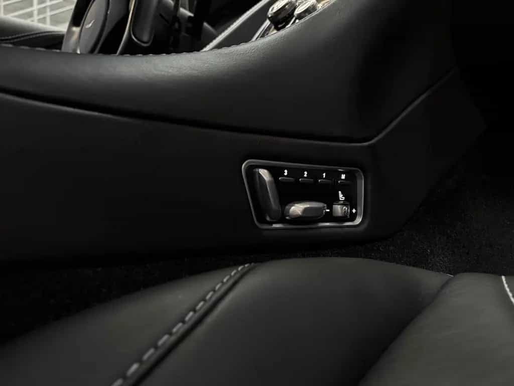Aston Martin Vanquish V12 - CARBONE - BANG OLUFSEN 09/2014-photo-46