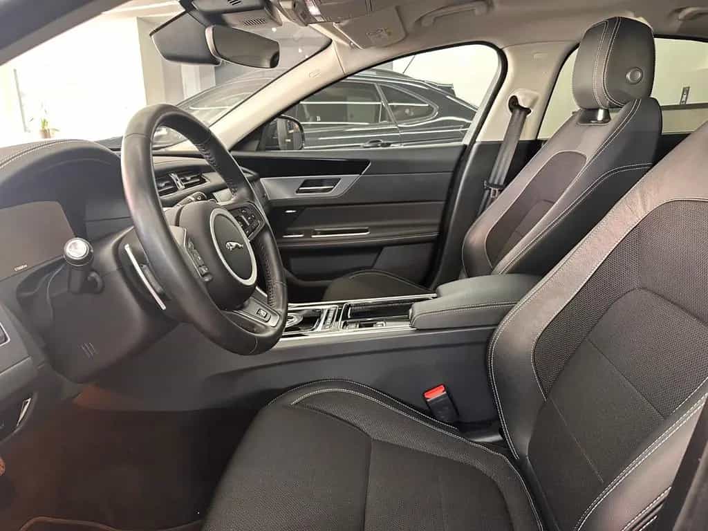 Jaguar XF 30t R-Sport AWD*Kamera*4xSHZ*Totwinkel* 05/2019-photo-17