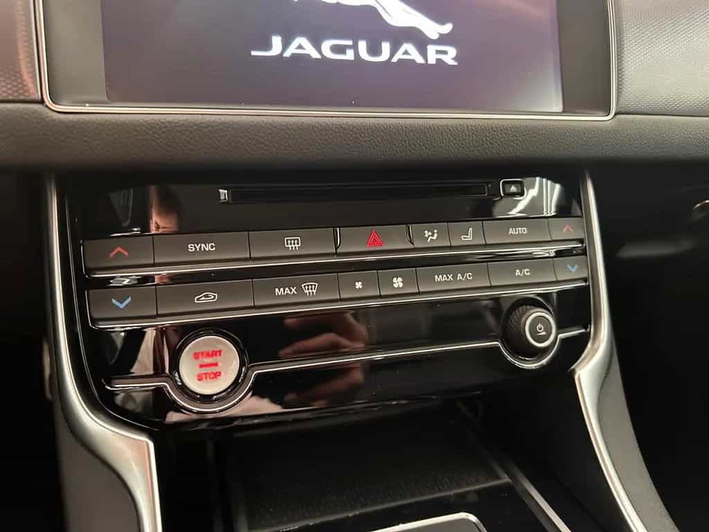 Jaguar XF 30t R-Sport AWD*Kamera*4xSHZ*Totwinkel* 05/2019-photo-28