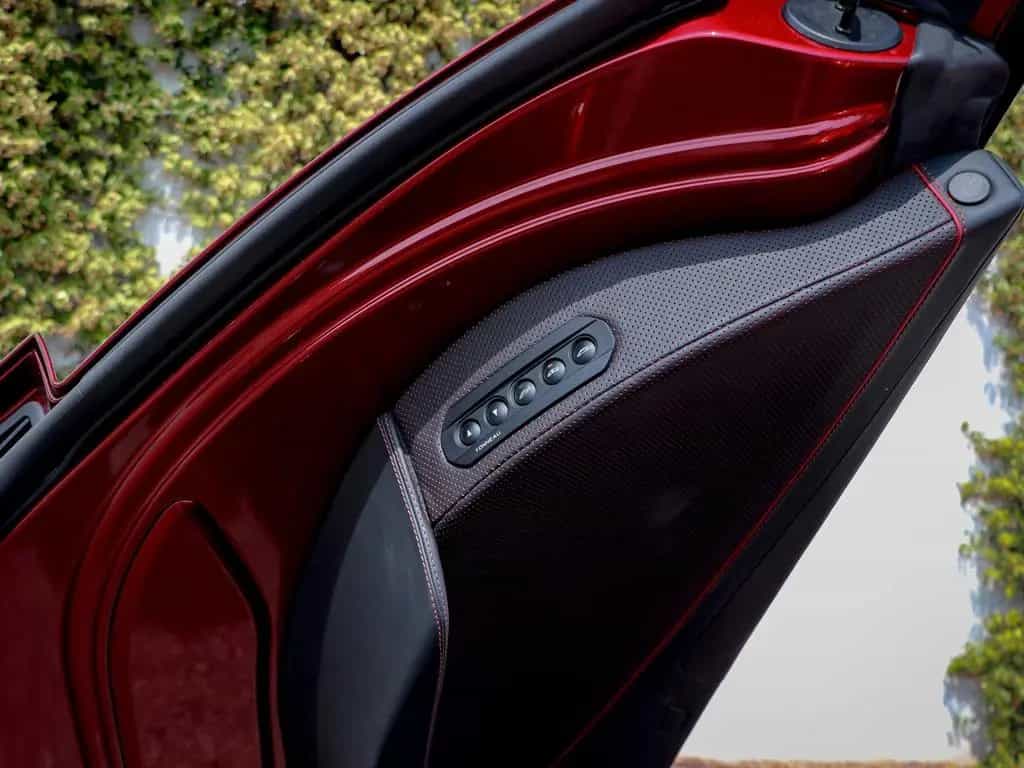 McLaren MP4-12C 3.8 V8 Spider 07/2013-photo-17