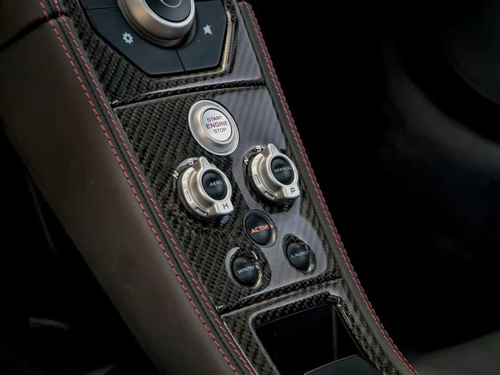 McLaren MP4-12C 3.8 V8 Spider 07/2013-photo-24