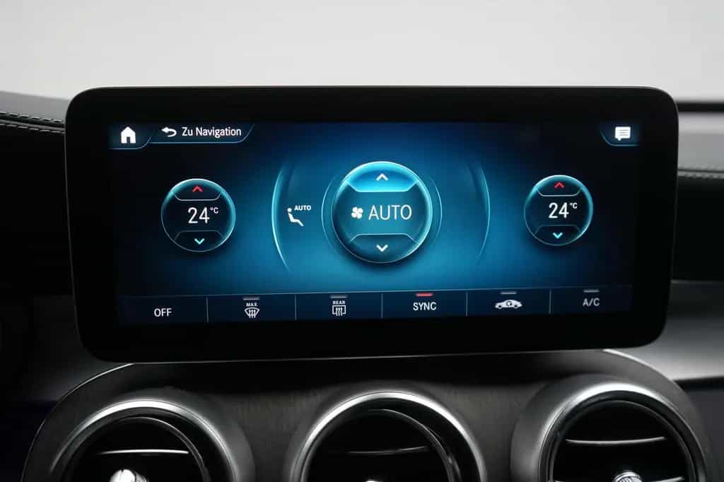 Mercedes-Benz GLC 63 AMG 4Matic+ Speedshift MCT 9G Leder/Distr 12/2021-photo-14