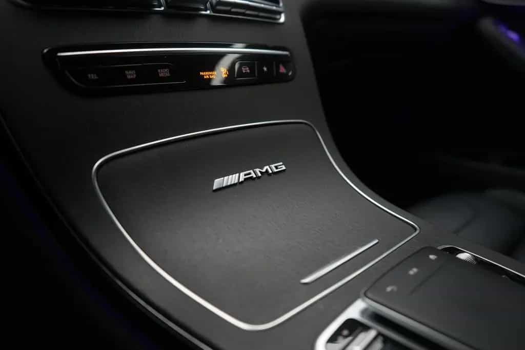 Mercedes-Benz GLC 63 AMG 4Matic+ Speedshift MCT 9G Leder/Distr 12/2021-photo-17