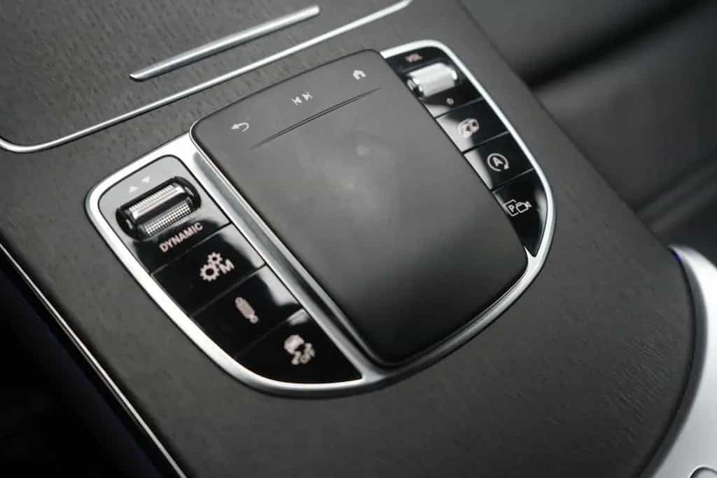 Mercedes-Benz GLC 63 AMG 4Matic+ Speedshift MCT 9G Leder/Distr 12/2021-photo-18
