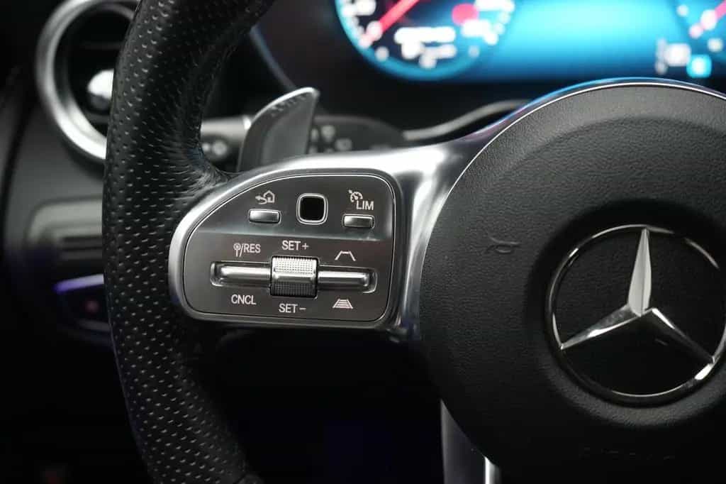 Mercedes-Benz GLC 63 AMG 4Matic+ Speedshift MCT 9G Leder/Distr 12/2021-photo-19