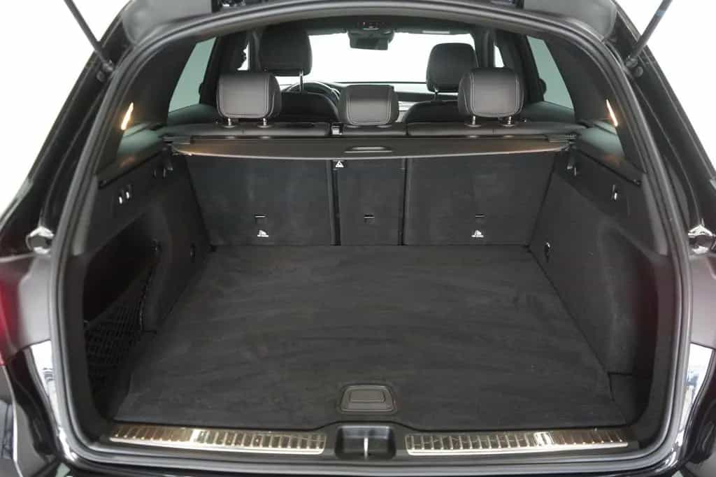 Mercedes-Benz GLC 63 AMG 4Matic+ Speedshift MCT 9G Leder/Distr 12/2021-photo-36
