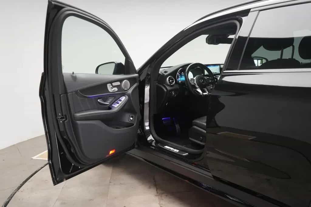 Mercedes-Benz GLC 63 AMG 4Matic+ Speedshift MCT 9G Leder/Distr 12/2021-photo-9