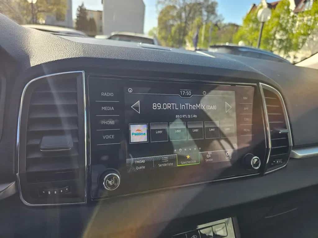 Skoda Karoq 1.5 TSI TOUR+PANORAMA+AHK+LENKRADHEIZUNG+ 06/2022-photo-21