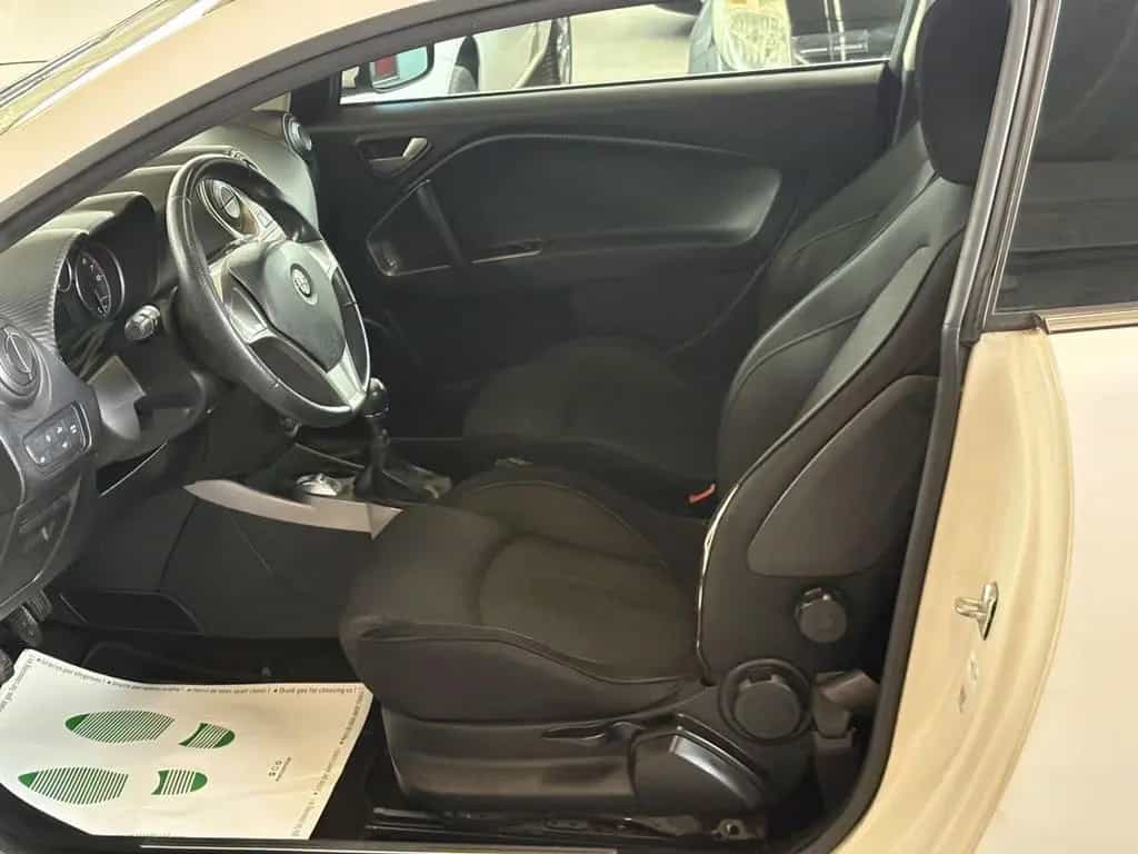 Alfa Romeo MiTo 1.4 105 CV M.air S&S Distinctive 01/2011-photo-8