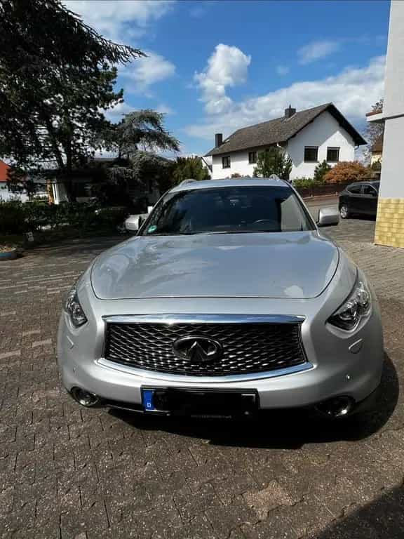 Infiniti QX70 3.7 S S 10/2017-photo-2
