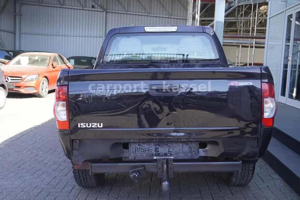 Isuzu D-Max Double Cab 4WD Klima/AHK/TÜV 06.2027 12/2010-photo-6