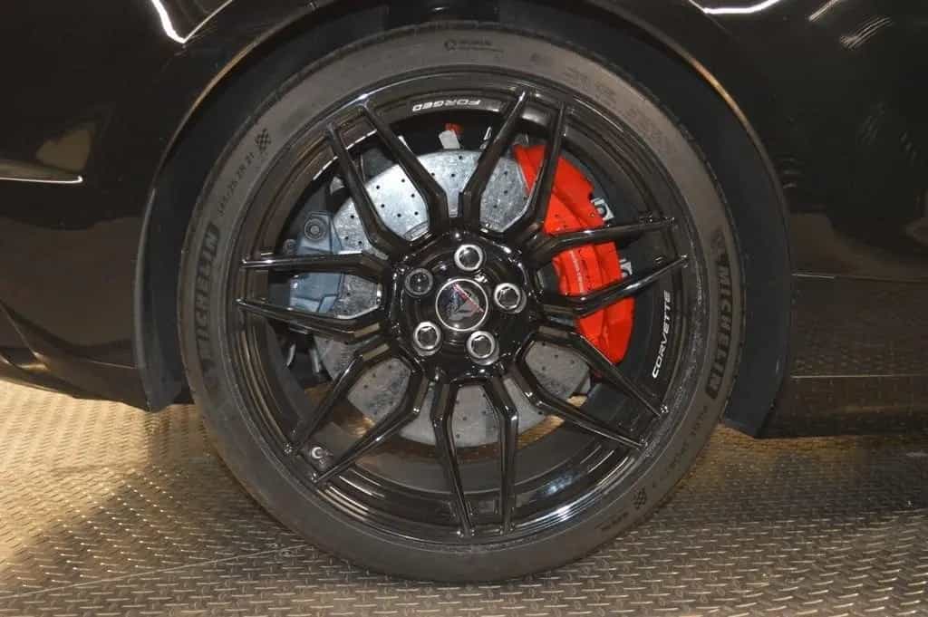 Corvette Z06 2LZ Z07 Performance Paket MY25 07/2025-photo-10