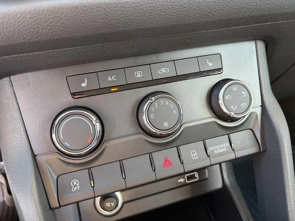 Skoda Kodiaq 1.5 TSI ACT DSG 2.HD SHZ KLIMA AHK PDC 06/2019-photo-16