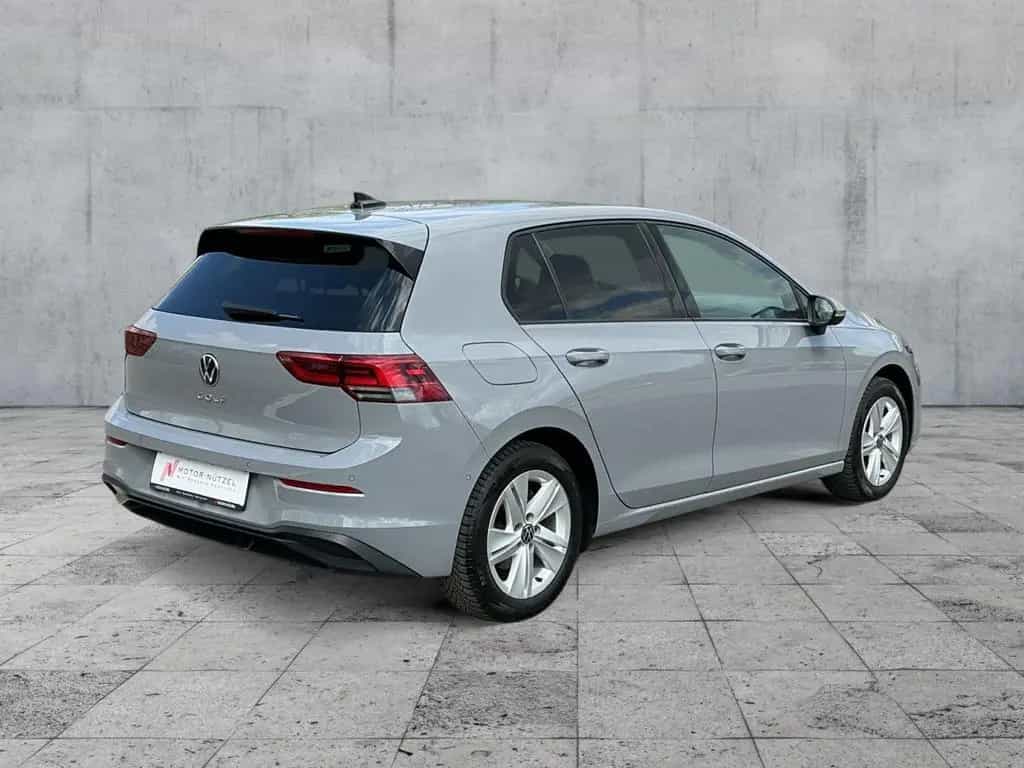 Volkswagen Golf VIII 1.5TSI LIFE LED+NAV+ACC+STDHZG+RFK+PLA 08/2020-photo-3