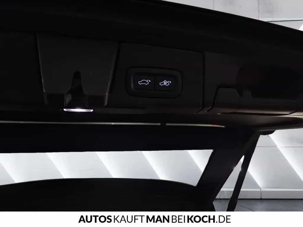 Volvo XC60 B4 D Plus Dark ACC H&K Matrix 4Season 02/2024-photo-17