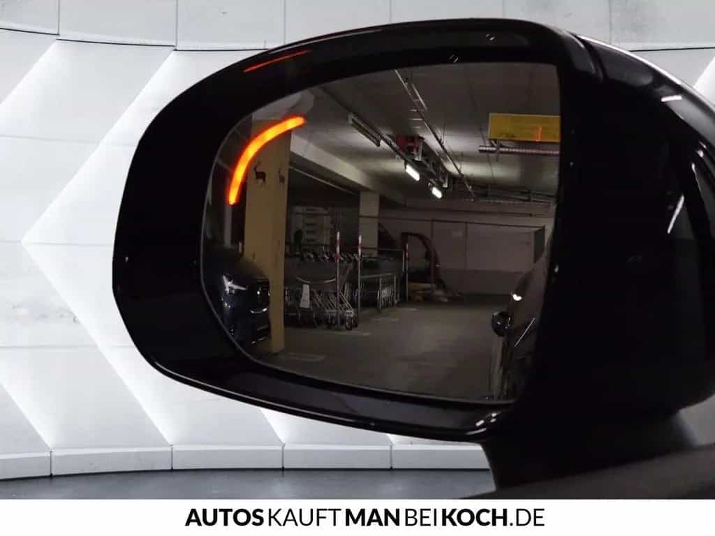 Volvo XC60 B4 D Plus Dark ACC H&K Matrix 4Season 02/2024-photo-18
