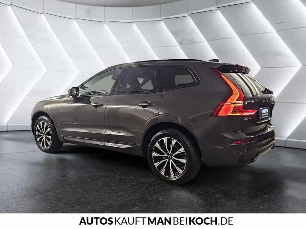 Volvo XC60 B4 D Plus Dark ACC H&K Matrix 4Season 02/2024-photo-3
