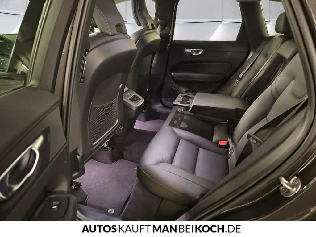 Volvo XC60 B4 D Plus Dark ACC H&K Matrix 4Season 02/2024-photo-7
