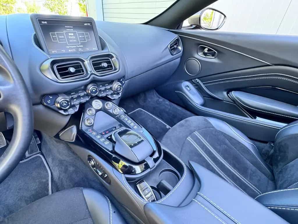 Aston Martin V8 Vantage 4.0 V8 Roadster Sitzbelüftung 11/2022-photo-7