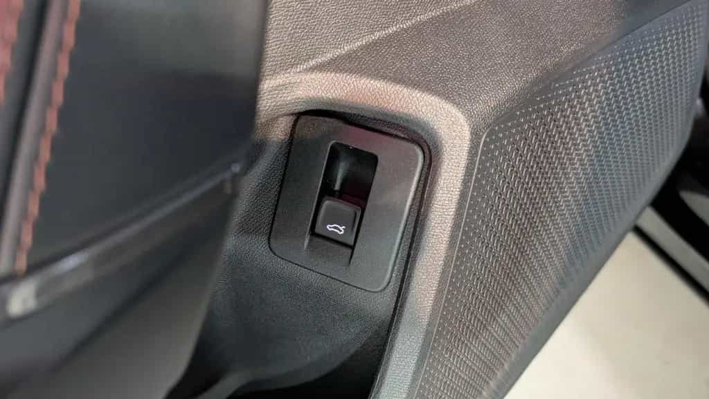 Cupra Formentor 1.5 TSI DSG 110kW-ACC-LANE-360 KAM 08/2024-photo-10