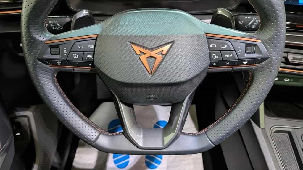 Cupra Formentor 1.5 TSI DSG 110kW-ACC-LANE-360 KAM 08/2024-photo-12