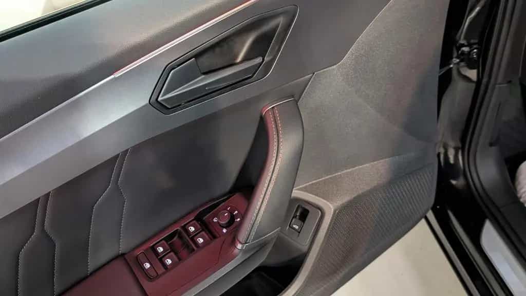 Cupra Formentor 1.5 TSI DSG 110kW-ACC-LANE-360 KAM 08/2024-photo-9