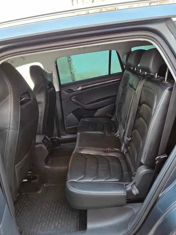 Skoda Kodiaq 2.0 TSI DSG 4x4 7-Sitzer Leder DCC ACC 08/2018-photo-12
