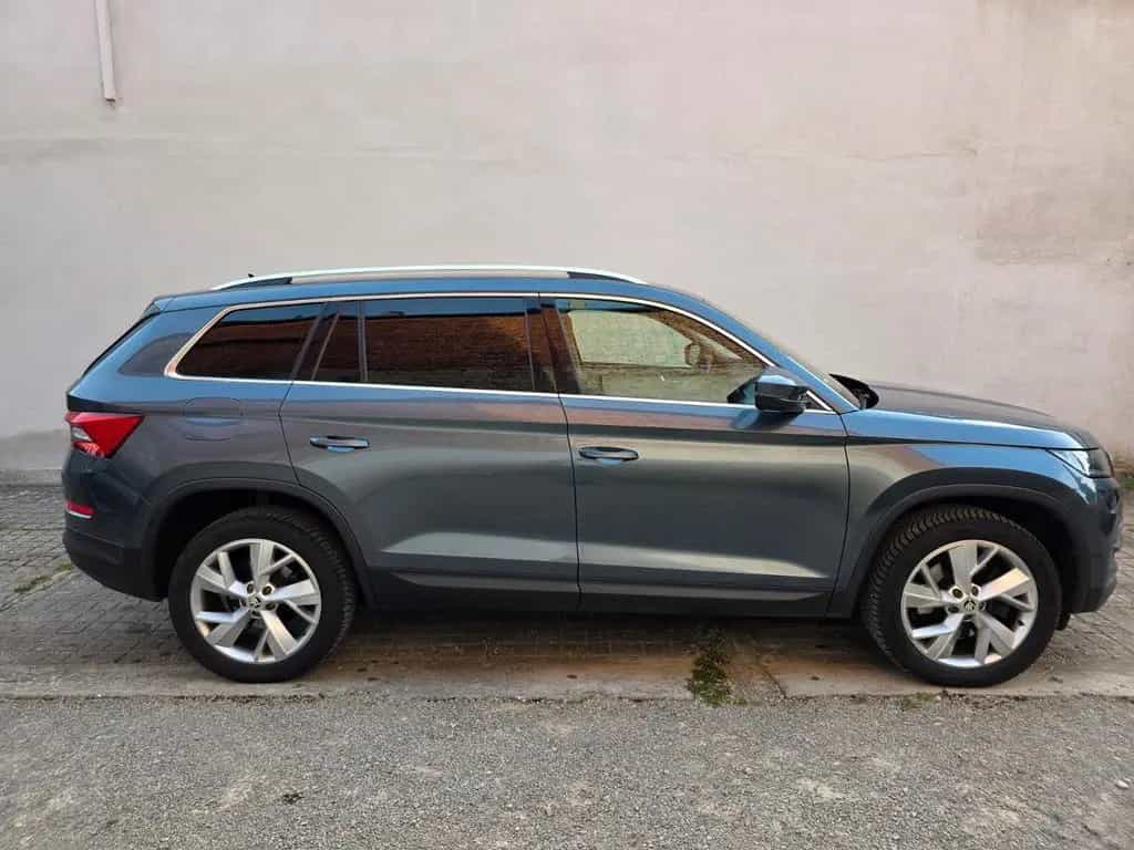 Skoda Kodiaq 2.0 TSI DSG 4x4 7-Sitzer Leder DCC ACC 08/2018-photo-2