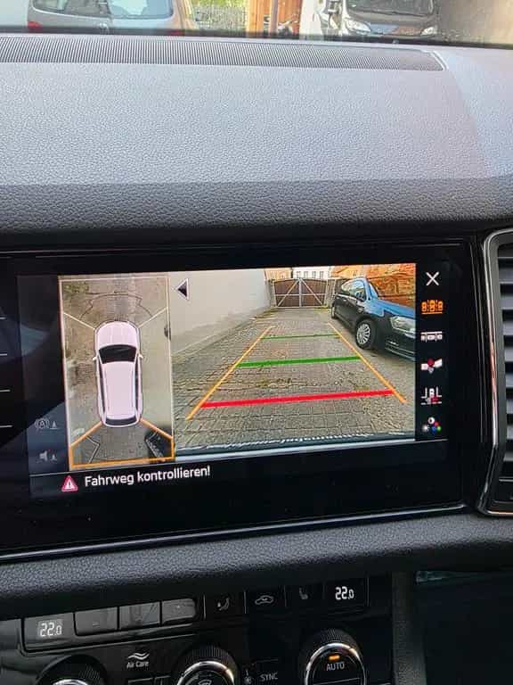 Skoda Kodiaq 2.0 TSI DSG 4x4 7-Sitzer Leder DCC ACC 08/2018-photo-4