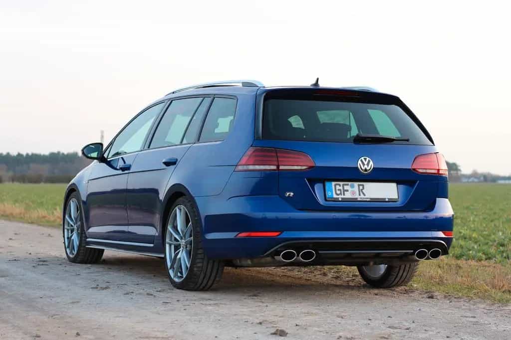 Volkswagen VW Golf 7 R Variant Facelift | Lapiz Blau | DCC 10/2017-photo-12