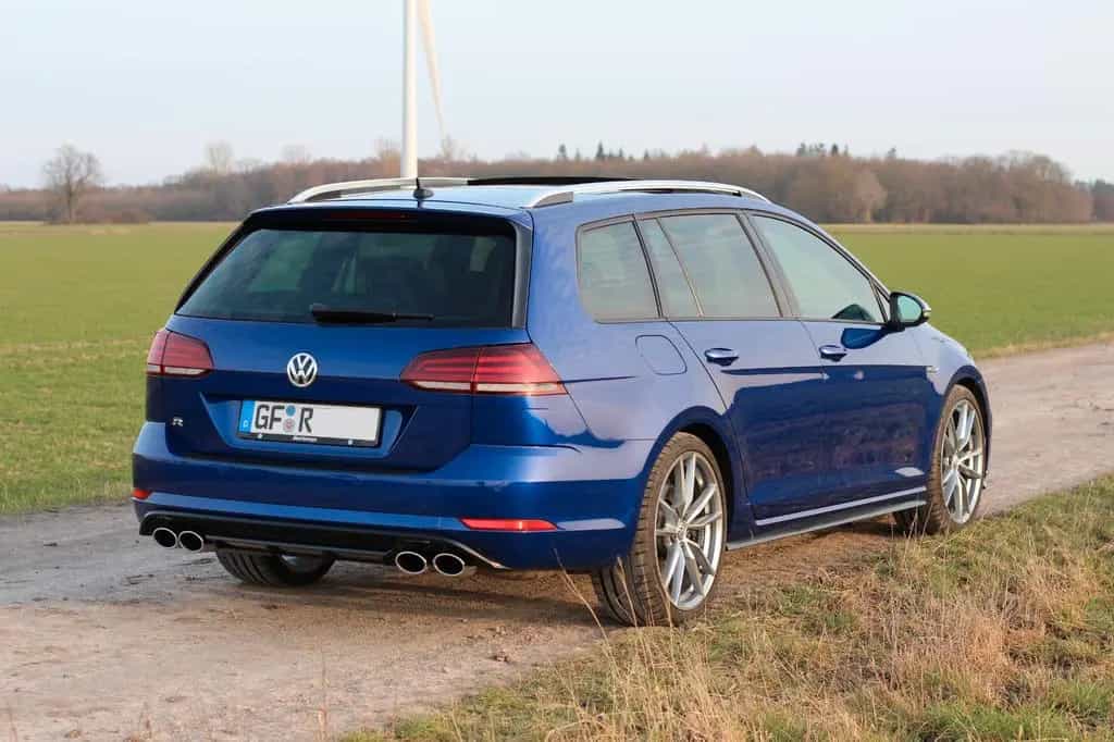 Volkswagen VW Golf 7 R Variant Facelift | Lapiz Blau | DCC 10/2017-photo-14