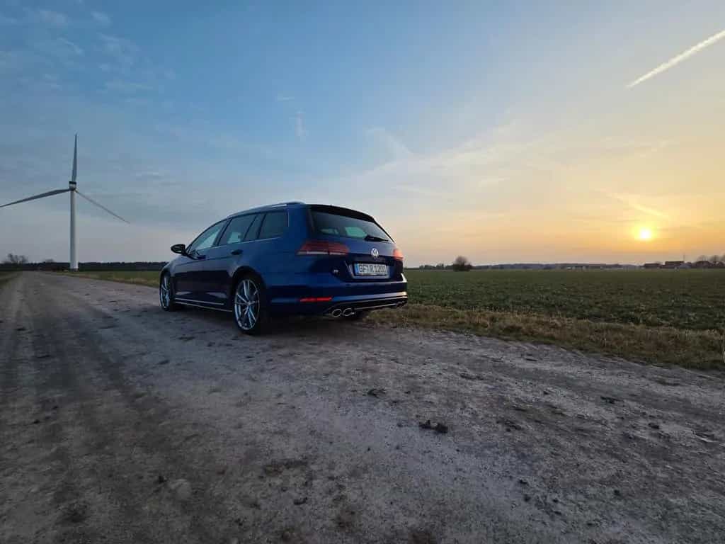 Volkswagen VW Golf 7 R Variant Facelift | Lapiz Blau | DCC 10/2017-photo-4