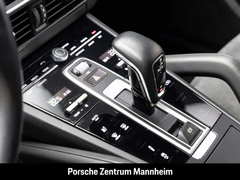 Porsche Cayenne GTS Luftfahrwerk Chrono Standheizung Bos 10/2021-photo-29