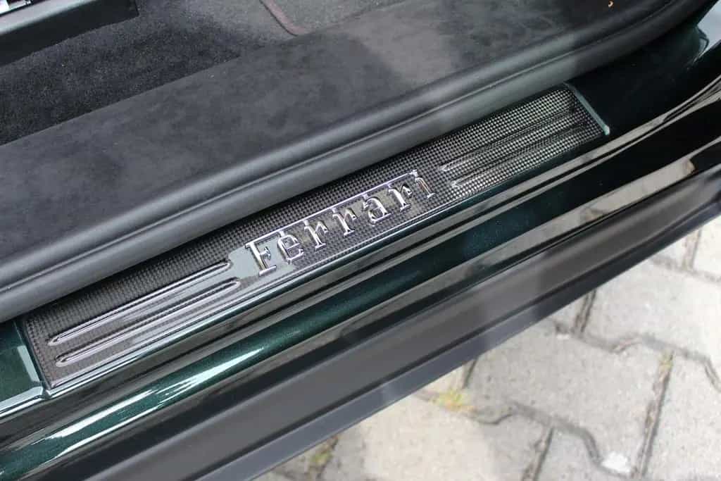 Ferrari Purosangue Carbon außen innen Pano 23 Zoll 2025 null-photo-18