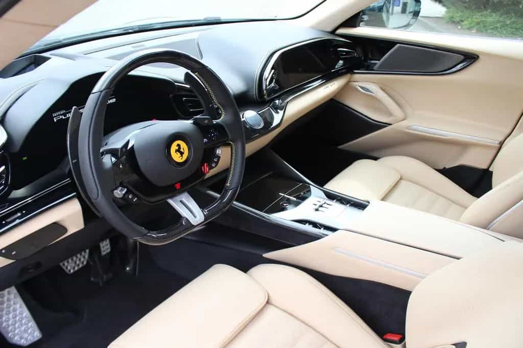 Ferrari Purosangue Carbon außen innen Pano 23 Zoll 2025 null-photo-9