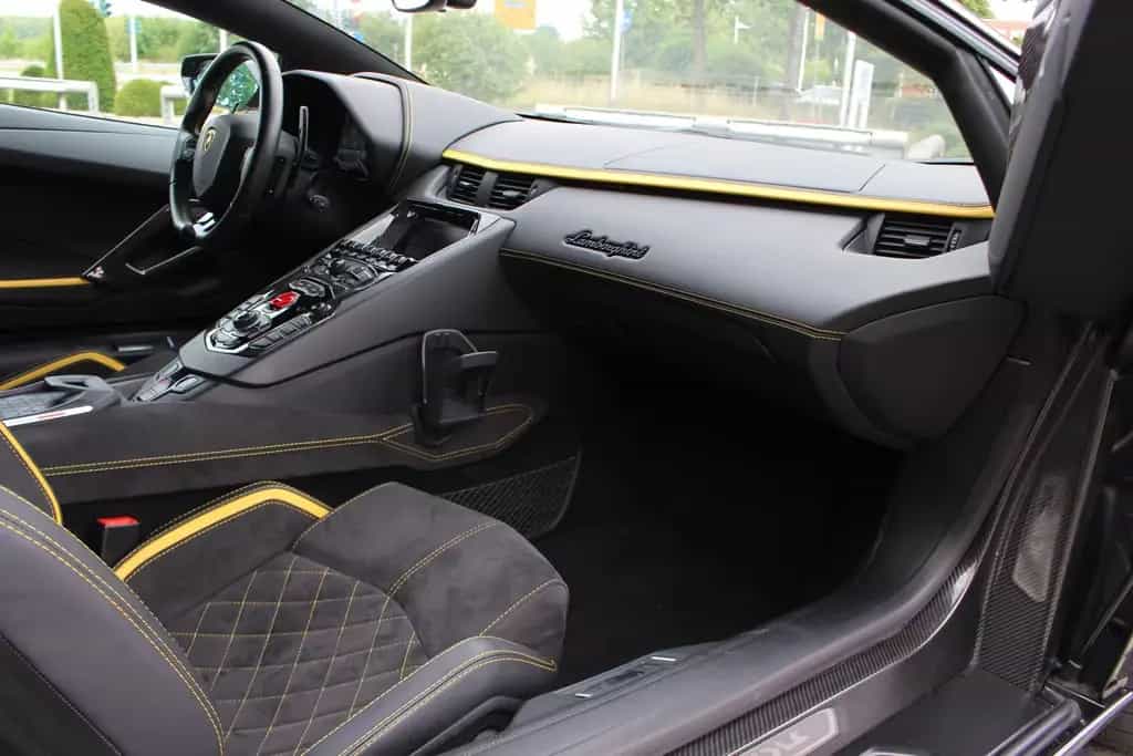 Lamborghini Aventador S Roadster Sportivo Travel Pack Carbon 09/2018-photo-17