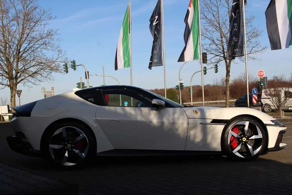 Ferrari 12Cilindri 7xCarbon Panorama Daytona MY2026 FULL null-photo-3