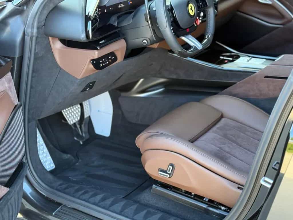 Ferrari Purosangue V12 12/2025-photo-30